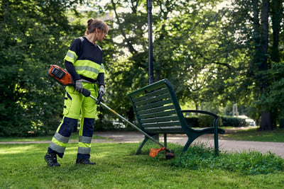 Husqvarna 525iLXT Pro Cordless Brushcutter (Tool only with E35B Trimmer Head)