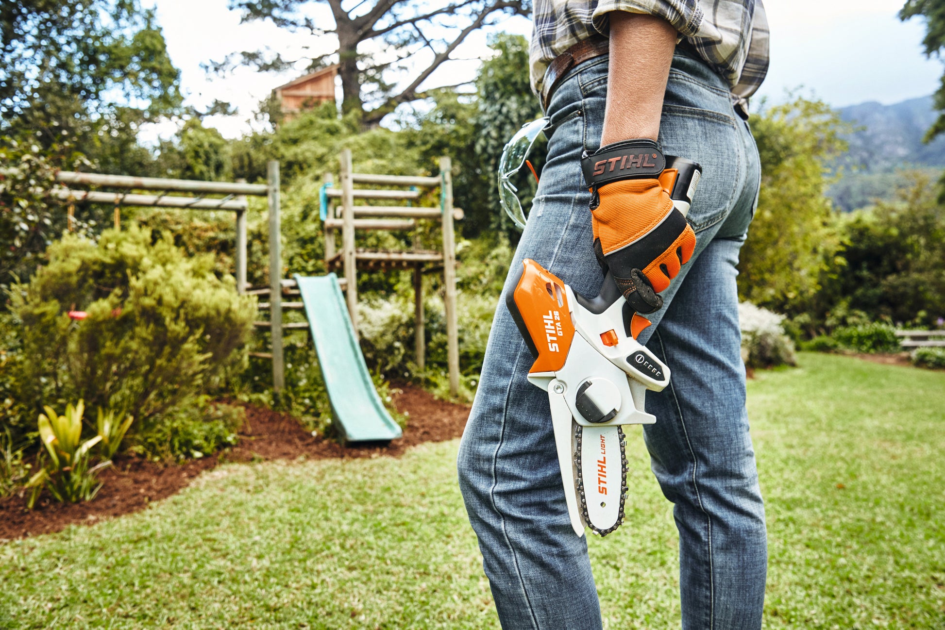 Stihl GTA26 Cordless Garden Pruner 4" with AS2 Battery & AL1 Charger