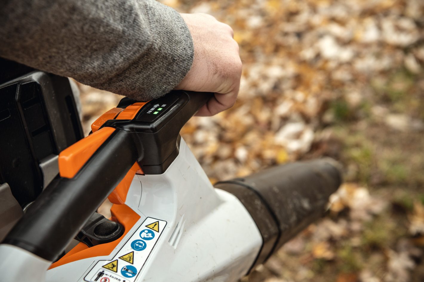 Stihl BGA200 Cordless Blower with Optional Comfort Carry System
