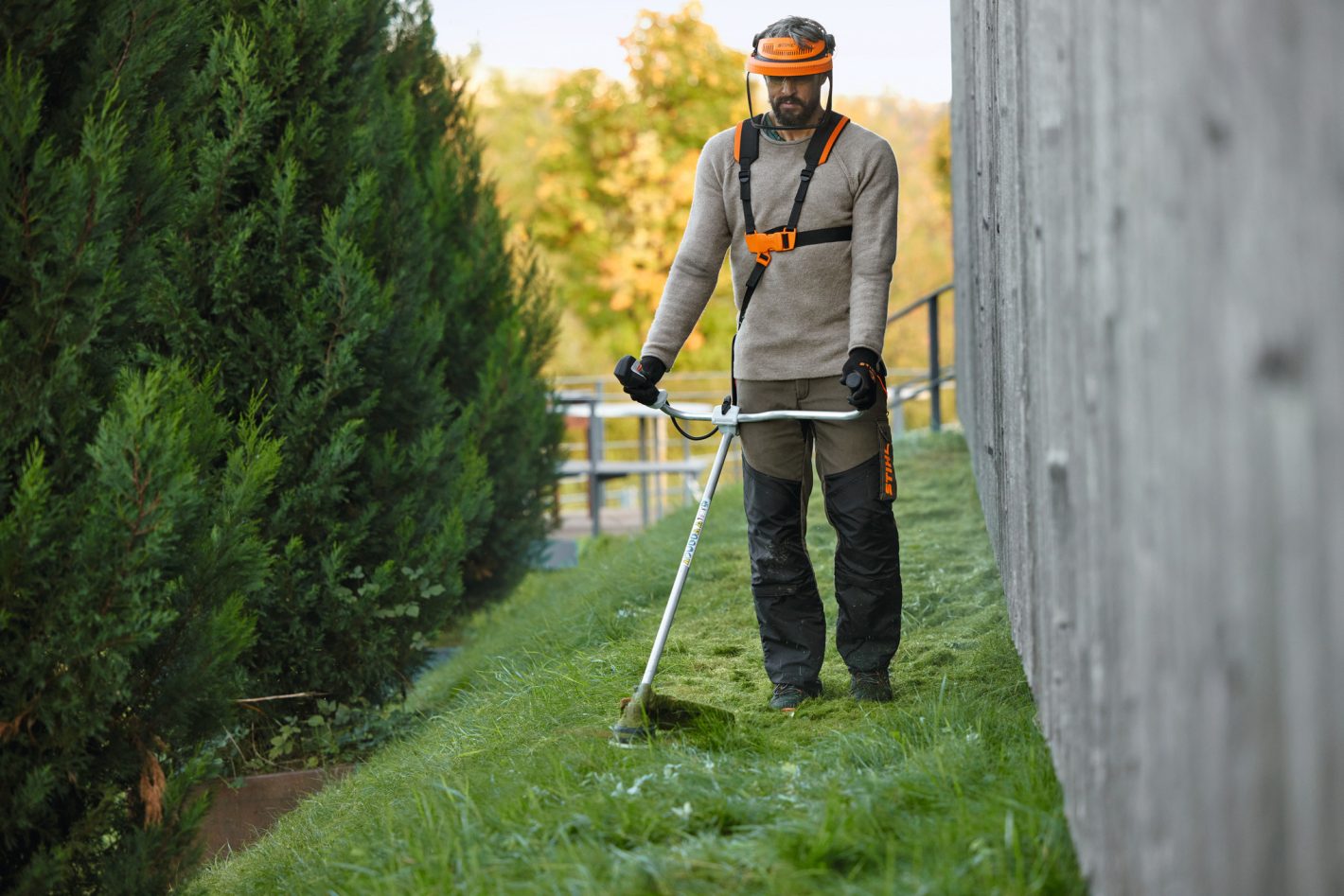 Stihl FSA120 Cordless Brushcutter (Tool only with GrassCut 27-2 Blade)