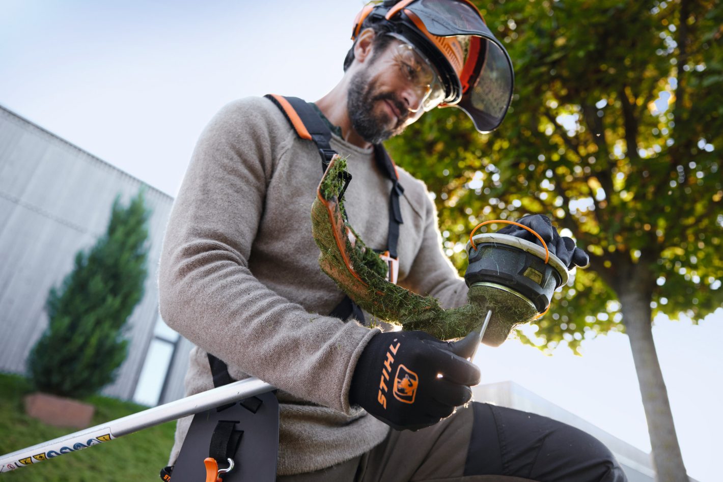 Stihl FSA120 Cordless Brushcutter (Tool only with GrassCut 27-2 Blade)