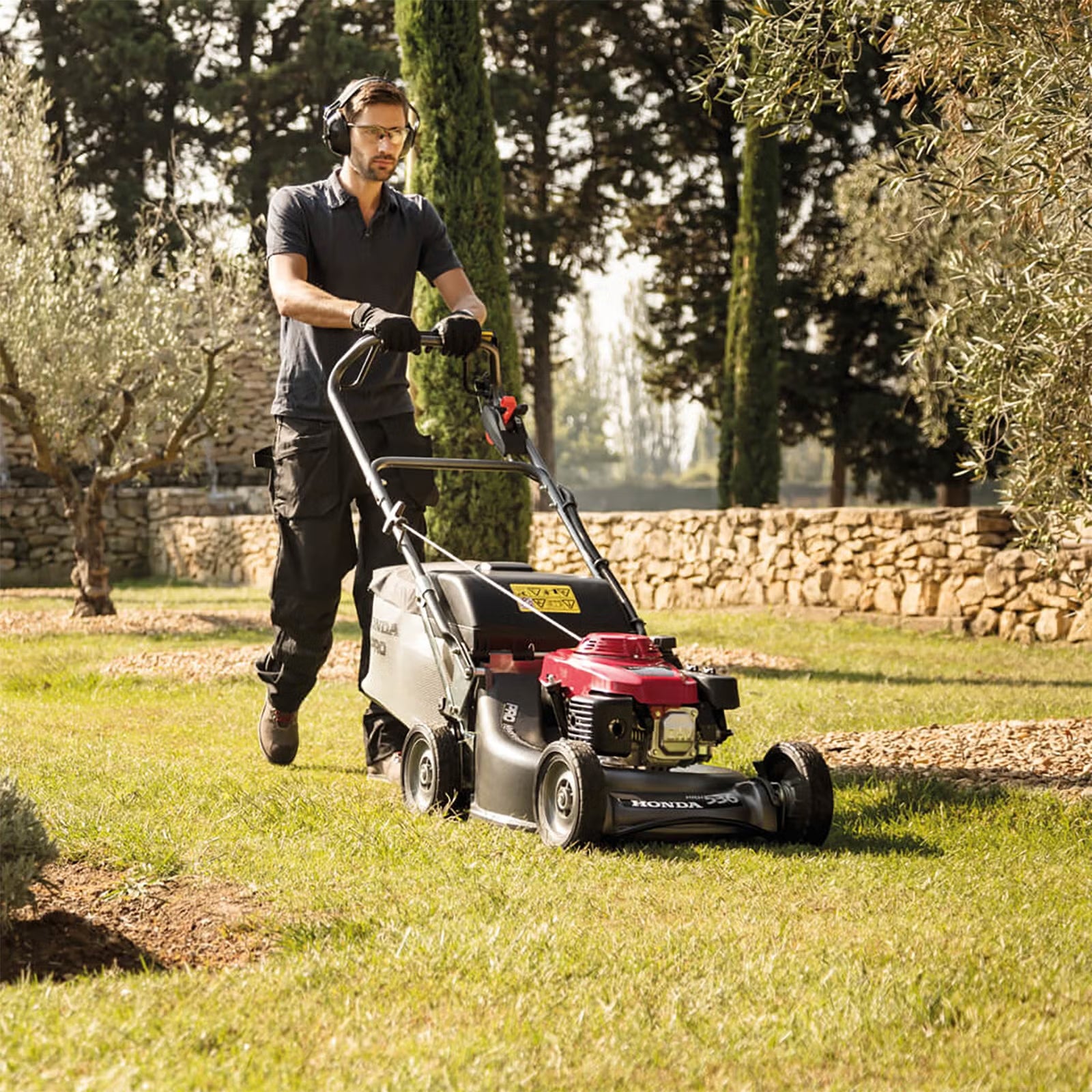 Honda Premier Pro HRH536HXE Hydrostatic Self Propelled Petrol Mower 21"