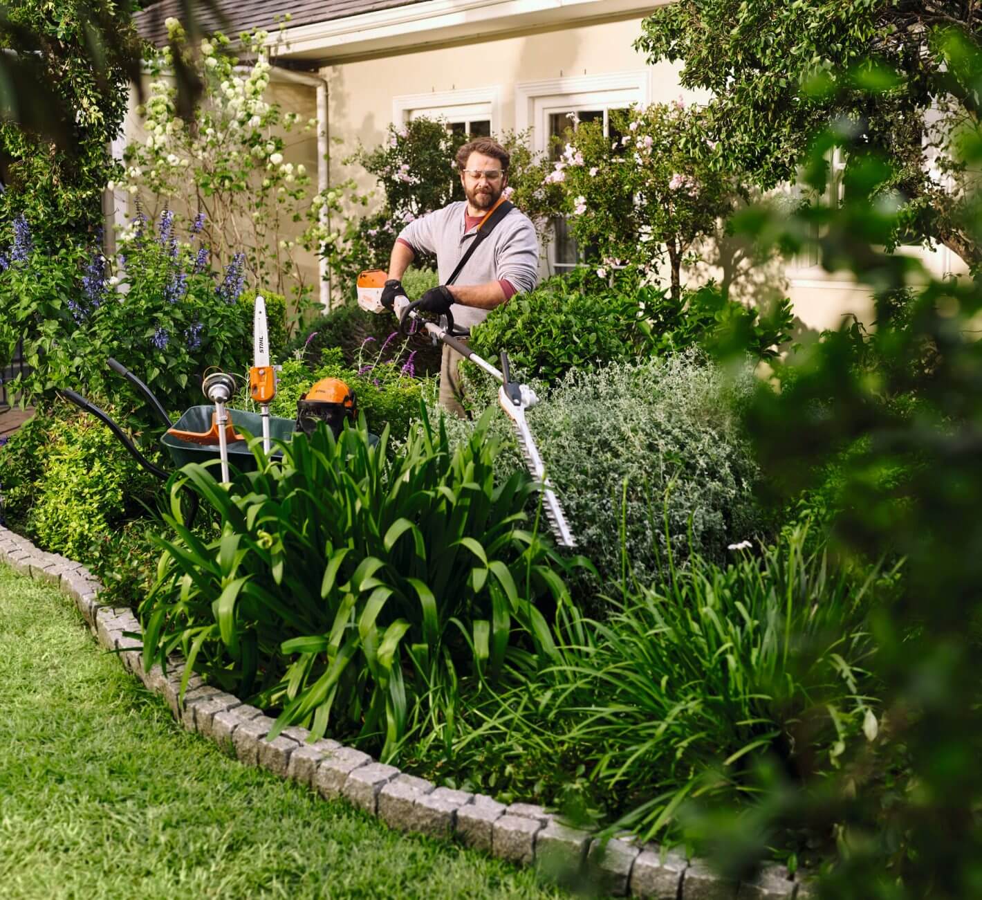 Stihl KMA80R Cordless KombiMotor