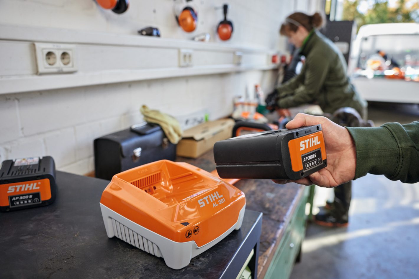 Stihl AL301 Quick Battery Charger