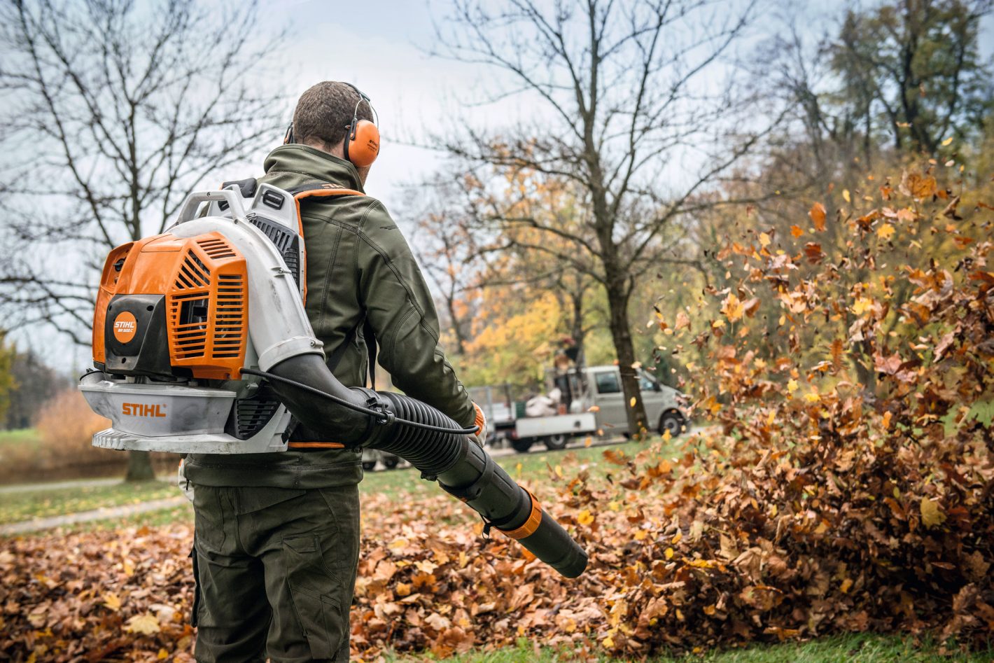 Stihl BR800C-E Petrol Backpack High Performance Blower