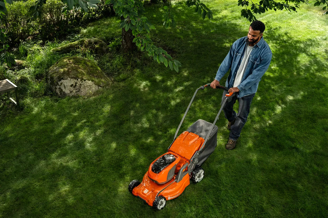 Husqvarna LC347iVX Self Propelled Cordless Mower 19" (Tool only)