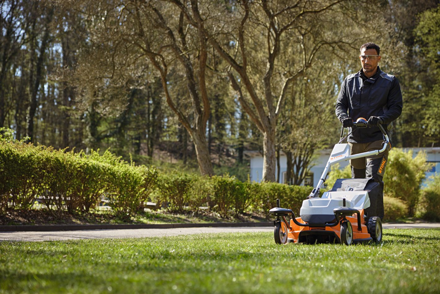 Stihl RMA765V Self Propelled 3in1 Cordless Mower 24" (Mower only)