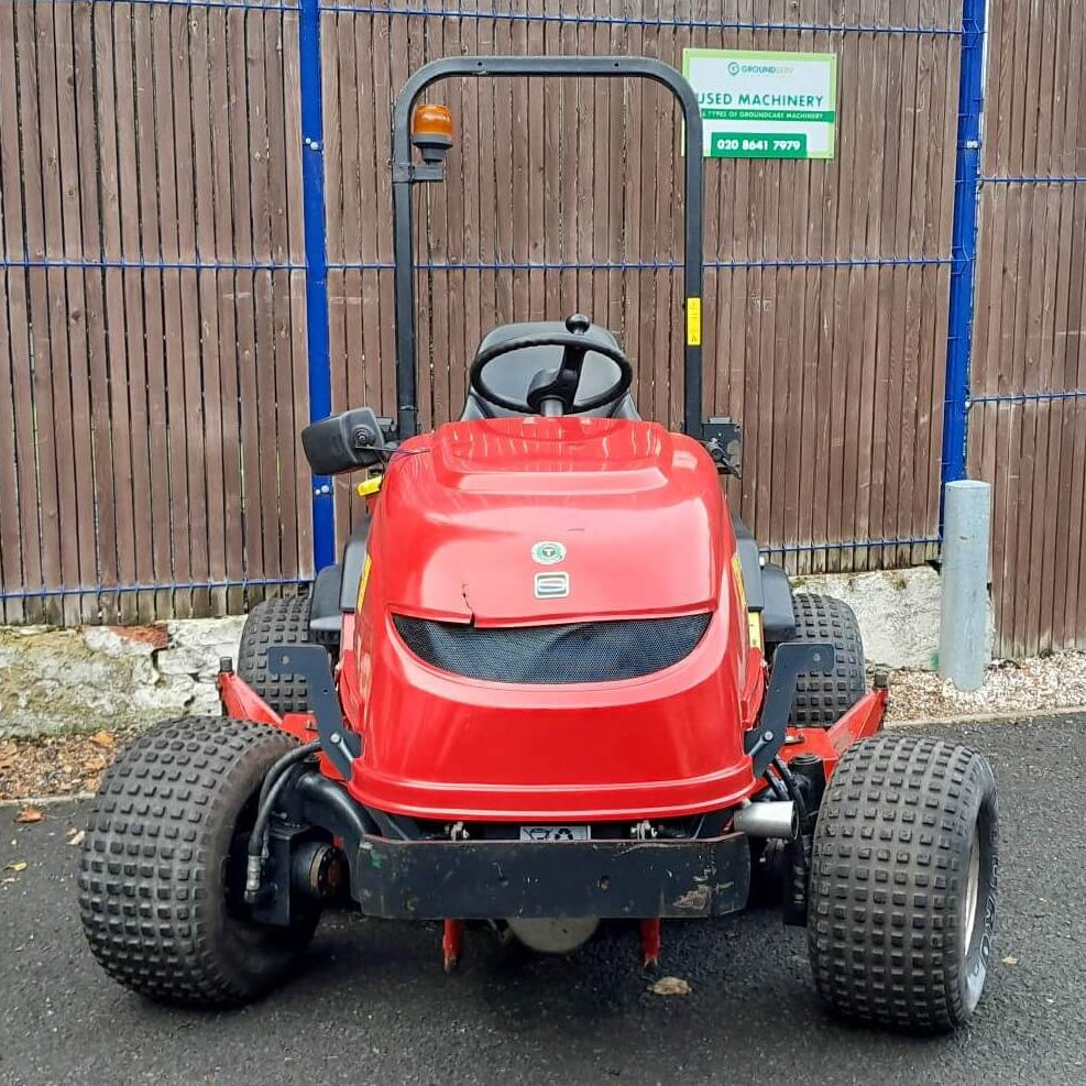 USED Shibaura SG280 4WD Ride On Bank Mower