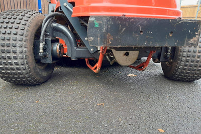 USED Shibaura SG280 4WD Ride On Bank Mower