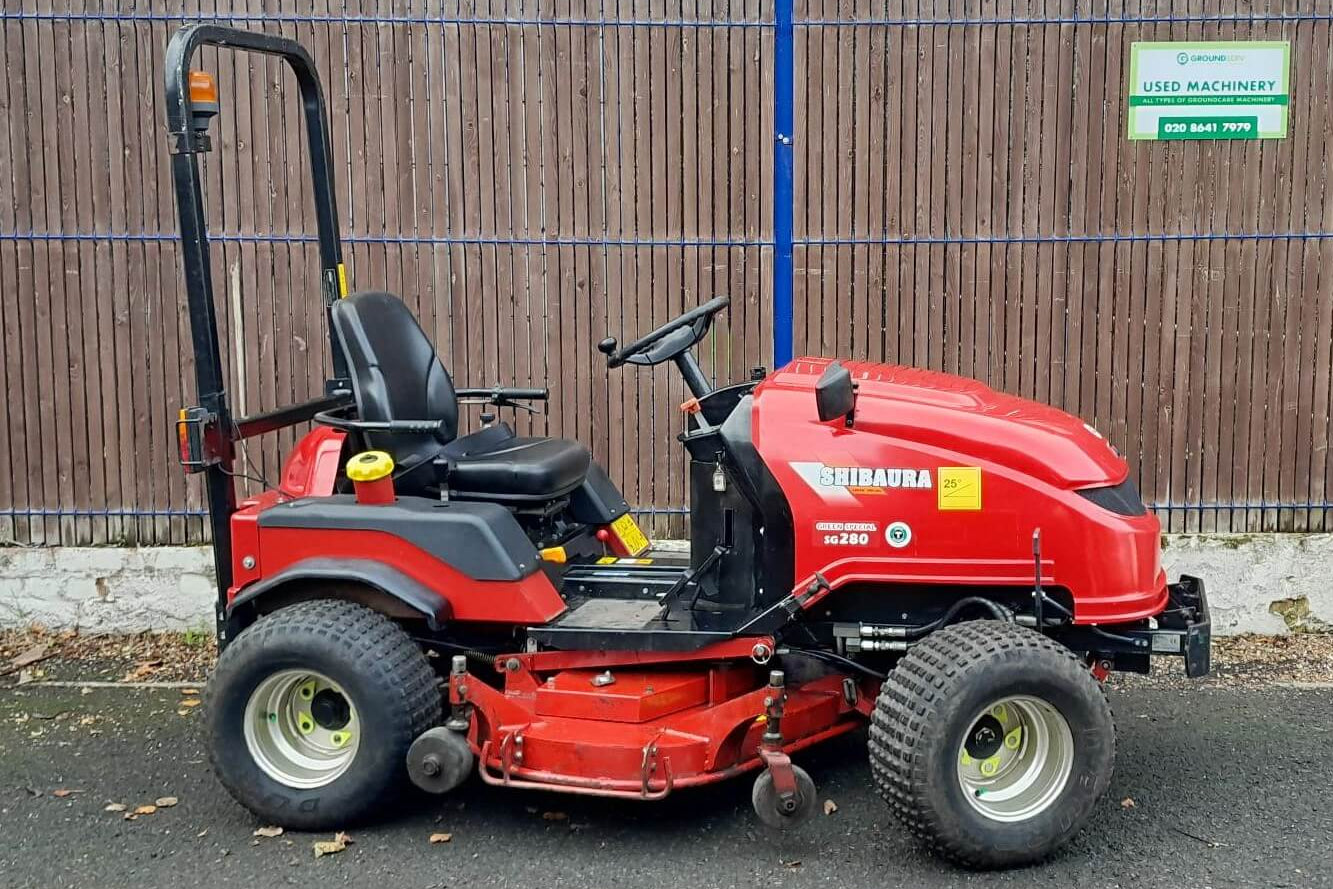 USED Shibaura SG280 4WD Ride On Bank Mower