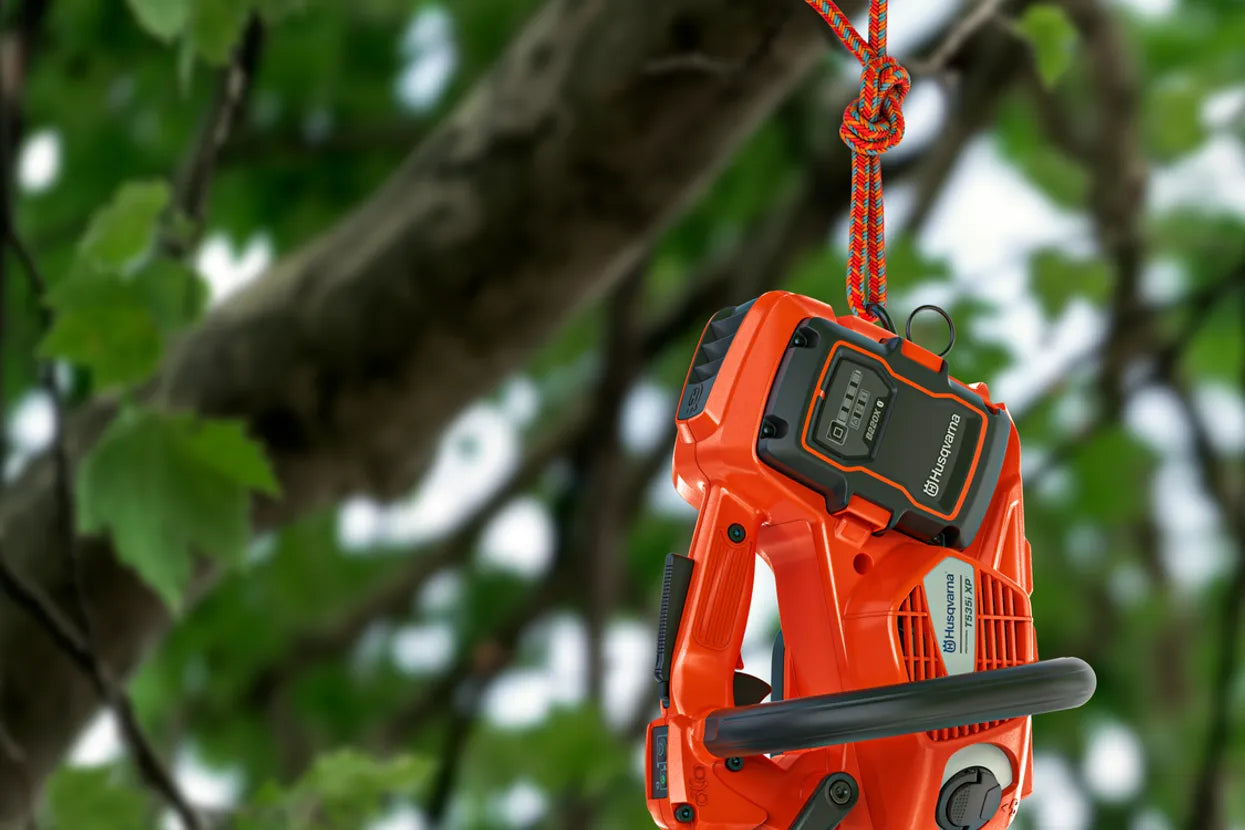 Husqvarna T535iXP Pro Top Handle Cordless Chainsaw (Tool only)