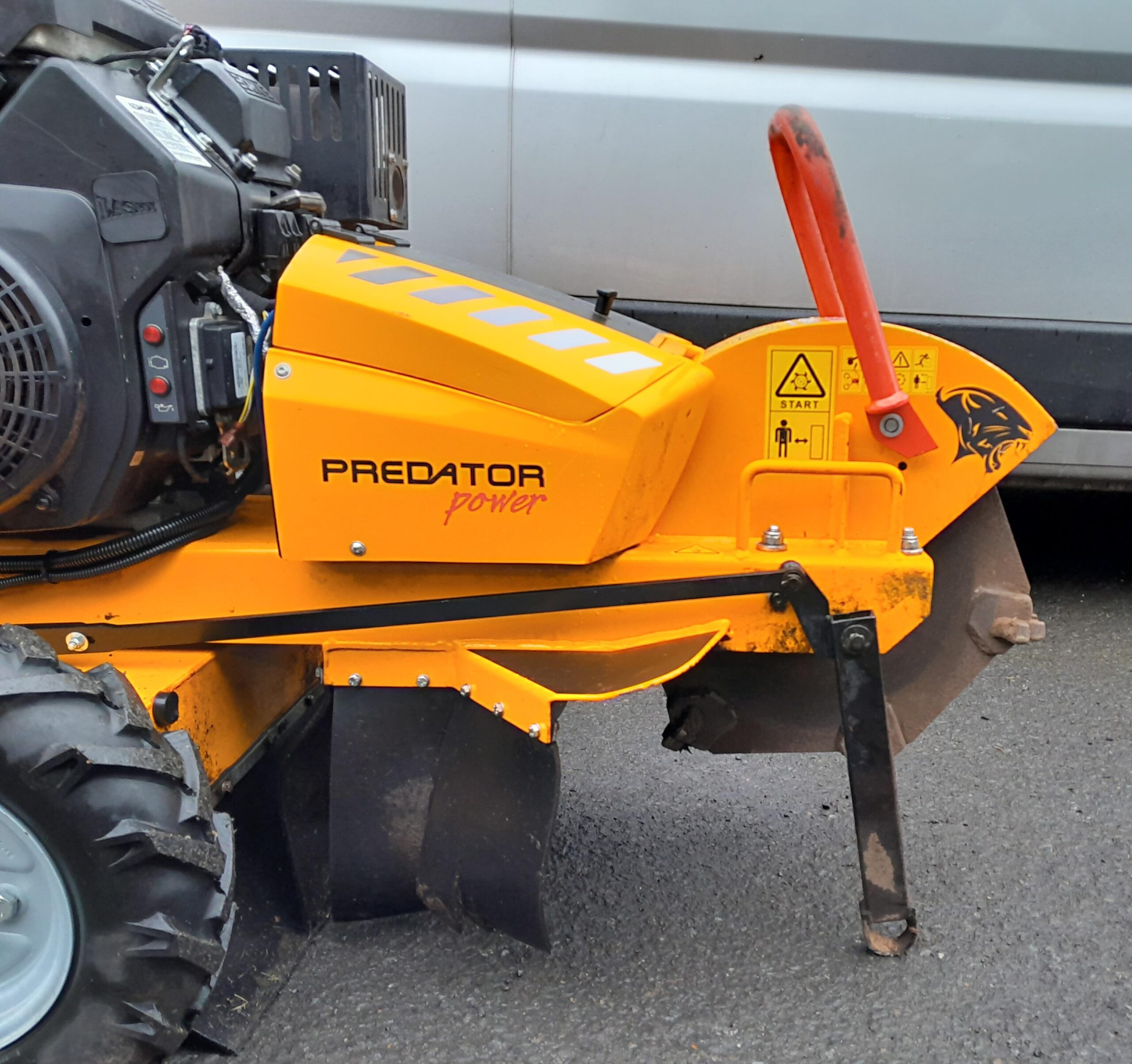 ( SOLD) Predator 460 Stump Grinder petrol - Image 5