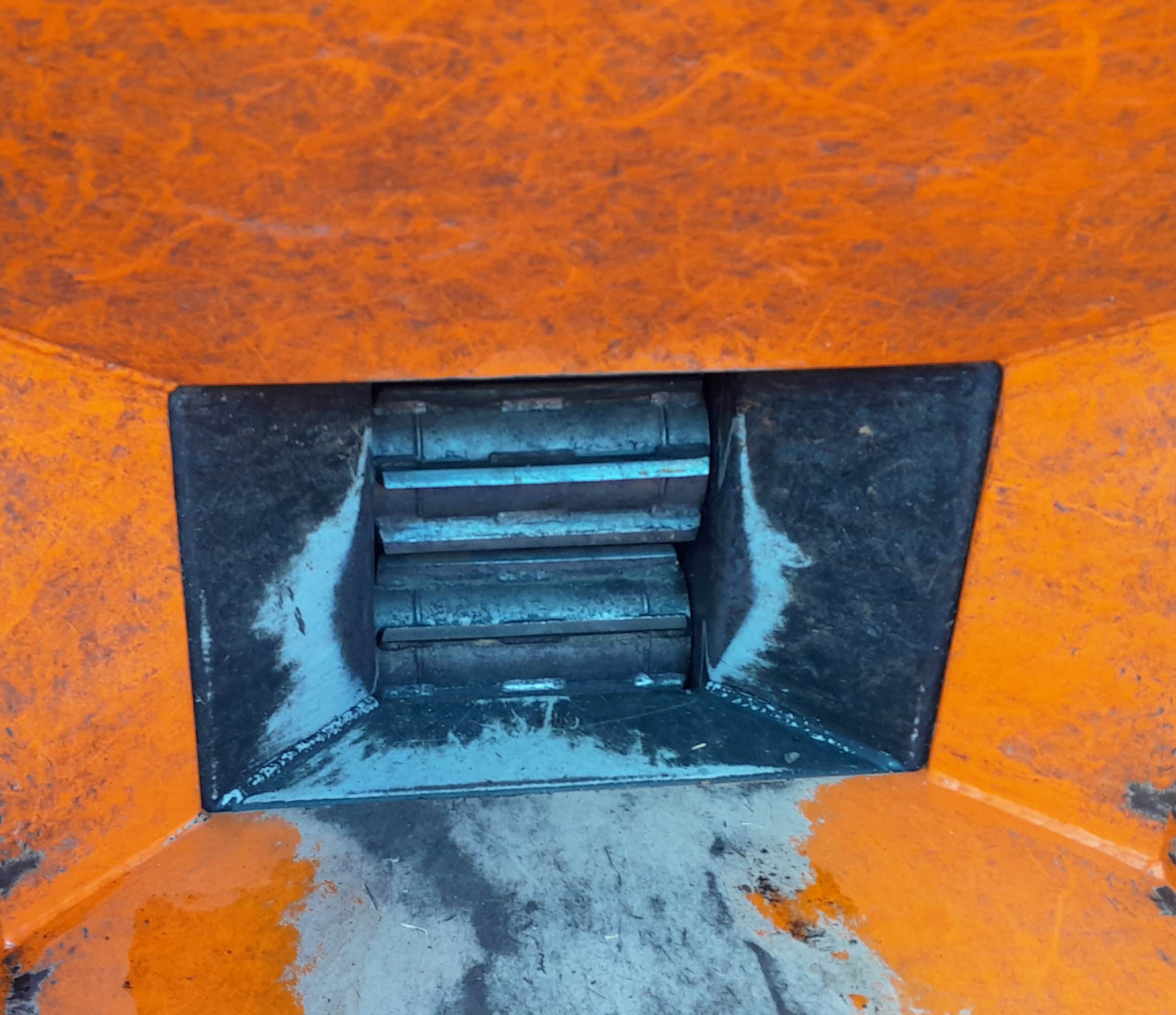 (SOLD)Timberwolf TW230DHB Woodchipper - Image 6