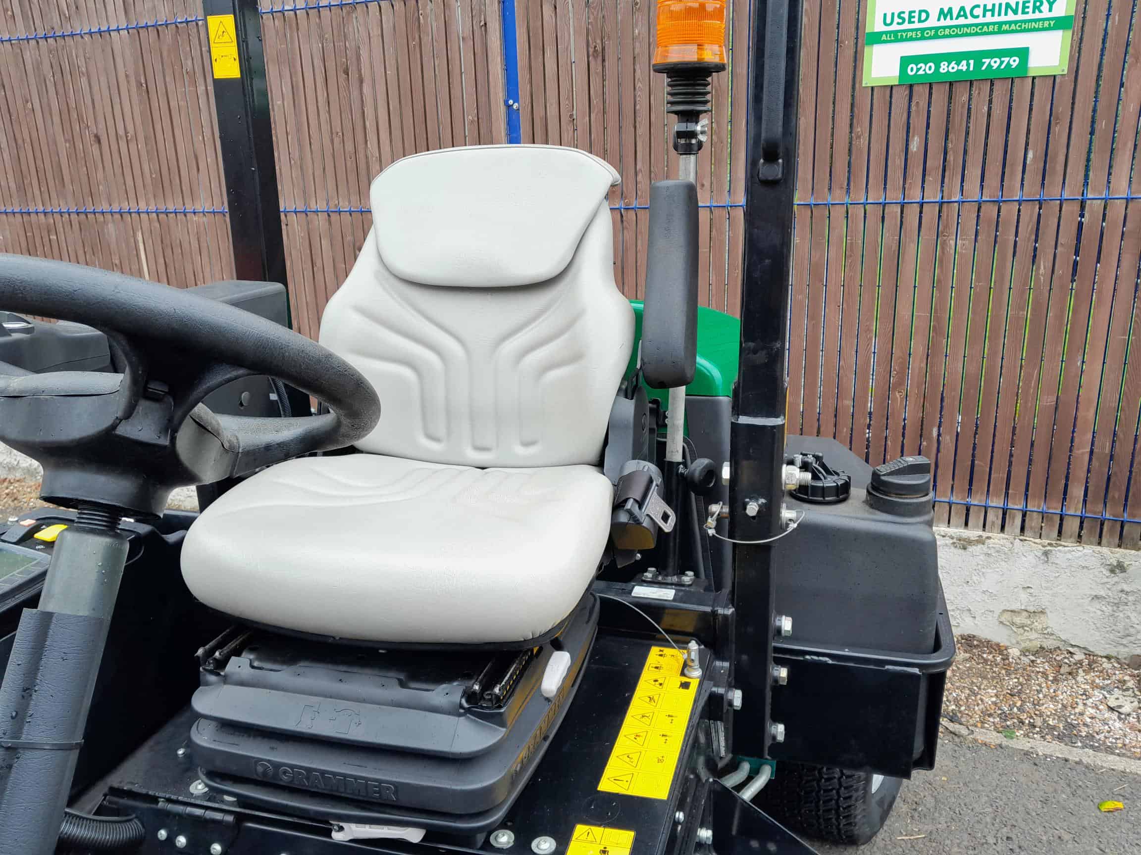 Ransomes Parkway 3 triple ride on - Image 10